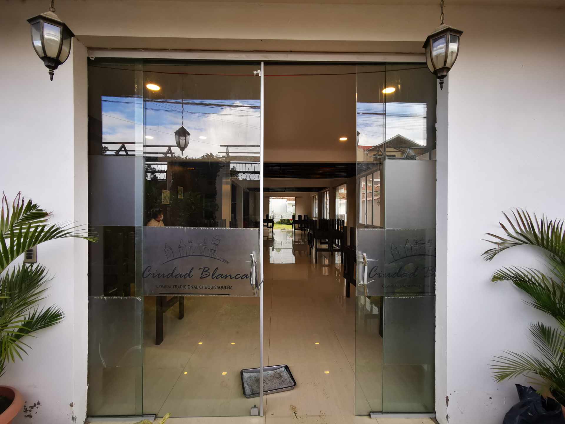 Local comercial en Sarco en Cochabamba  2 baños  Foto 2