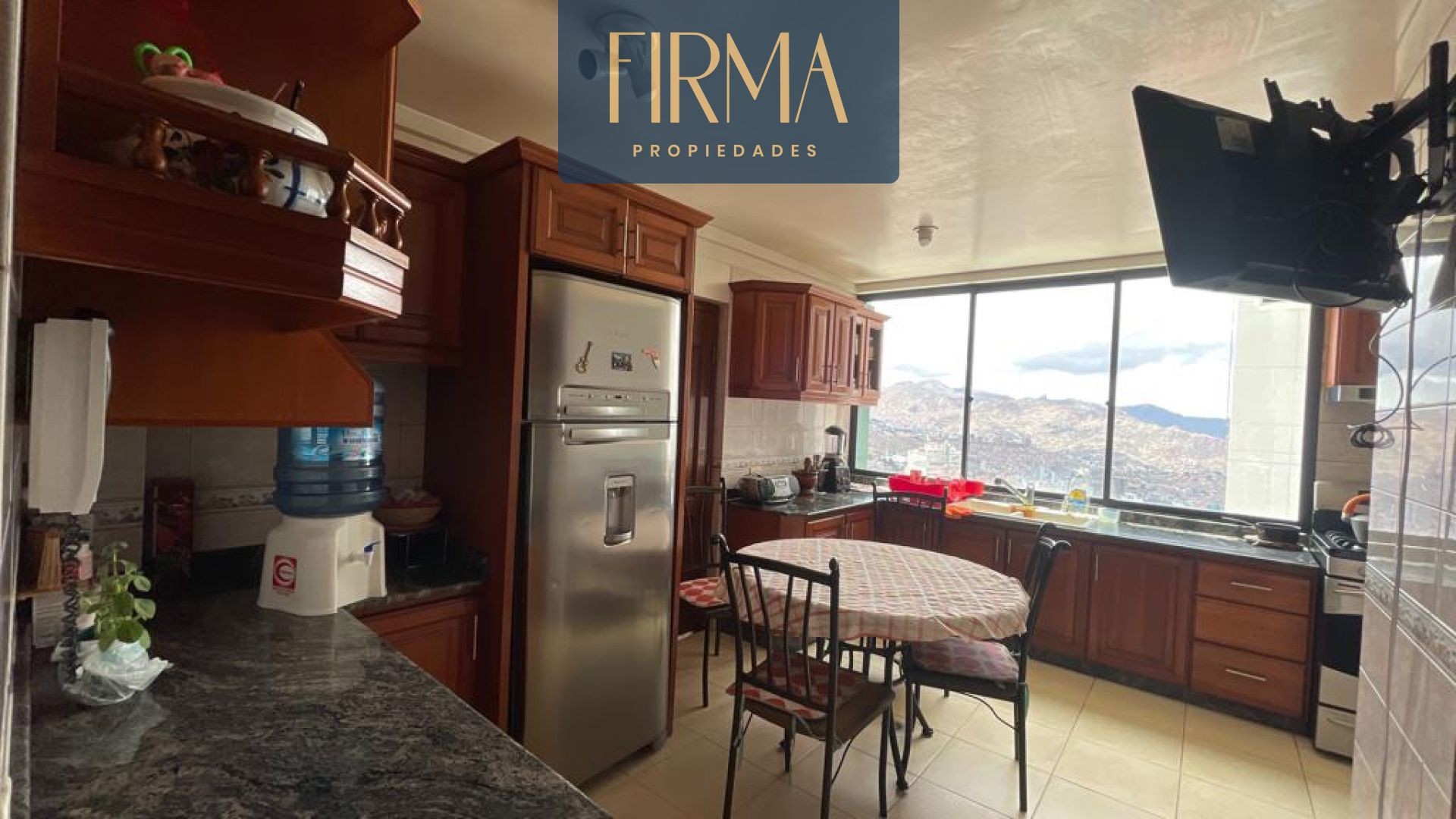 Departamento en VentaSOPOCACHI 4 dormitorios 5 baños 2 parqueos Foto 12