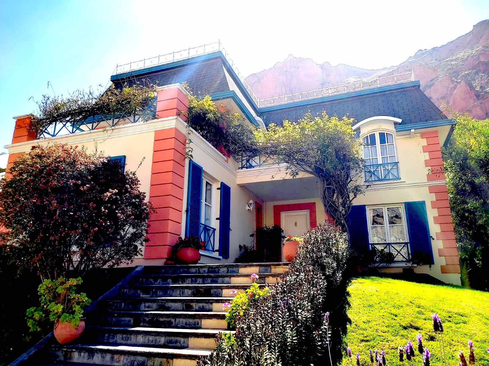 Casa en AlquilerARANJUEZ, urban. cerrada 4 dormitorios 5 baños 4 parqueos Foto 1