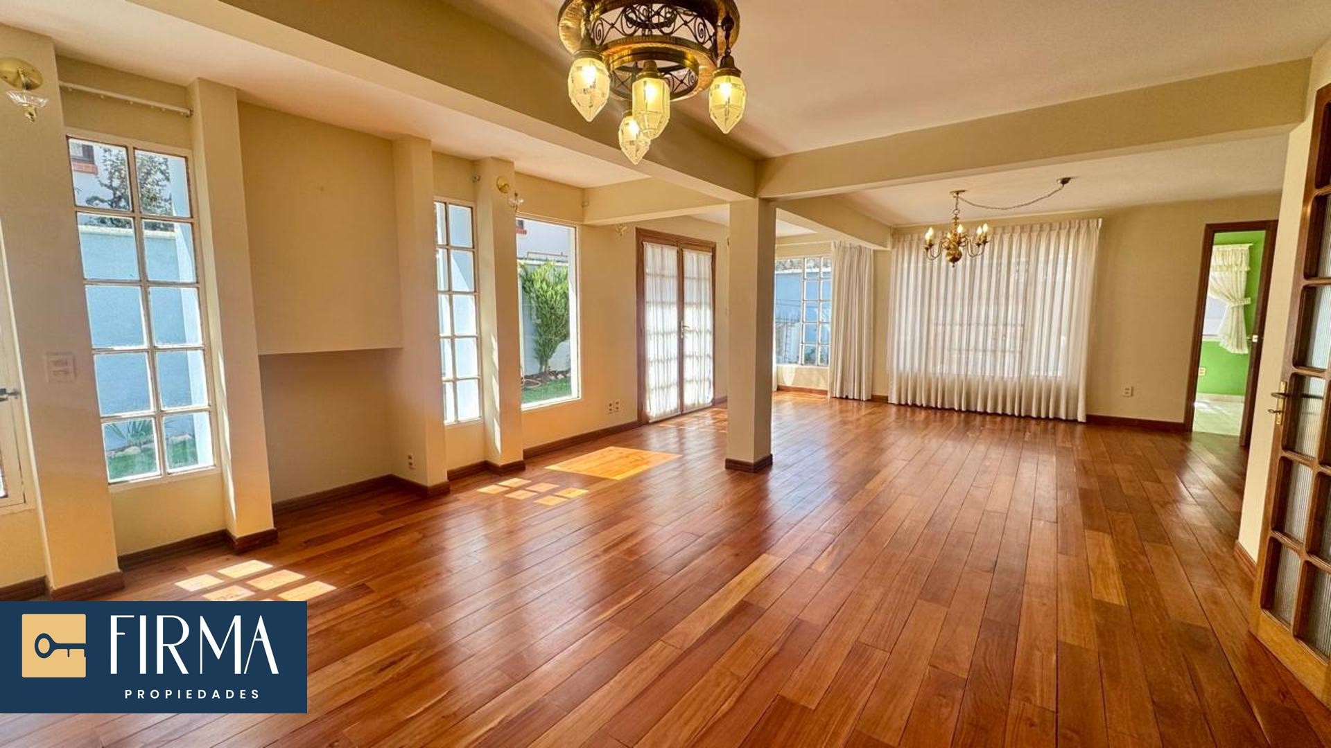 Casa en AlquilerCASA EN ALQUILER, MESETA DE ACHUMANI 4 dormitorios 4 baños 3 parqueos Foto 15