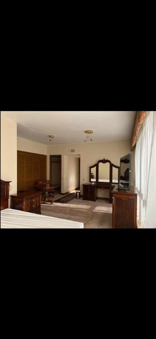 Departamento en AlquilerEdificio Multicentro, Av Arce, Sopocachi  3 dormitorios 3 baños 2 parqueos Foto 12