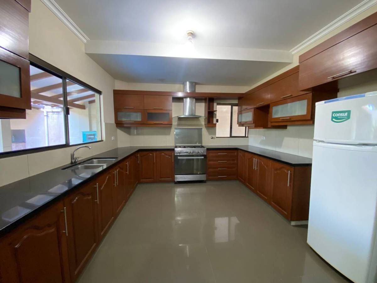 En Venta a $us 400,000 Foto 3
