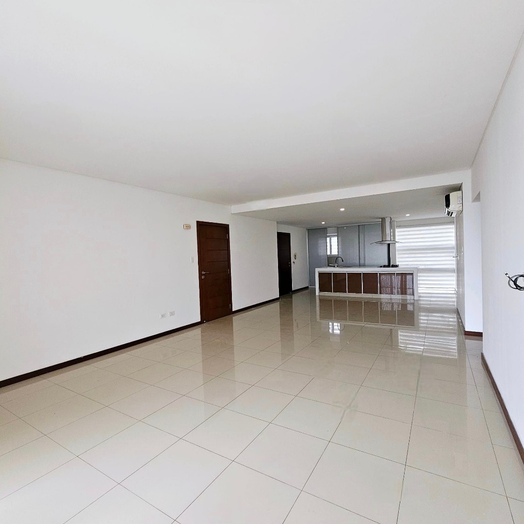 Departamento AV. CANAL ISUTO , ENTRE 2DO Y 3ER ANILLO Foto 6