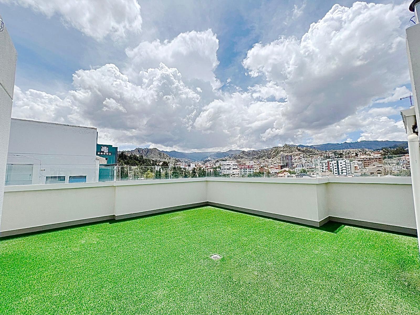 Departamento en AlquilerDEPARTAMENTO PENTHOUSE  AMOBLADO EN ALQUILER, BAJO ACHUMANI  3 dormitorios 3 baños 1 parqueos Foto 14