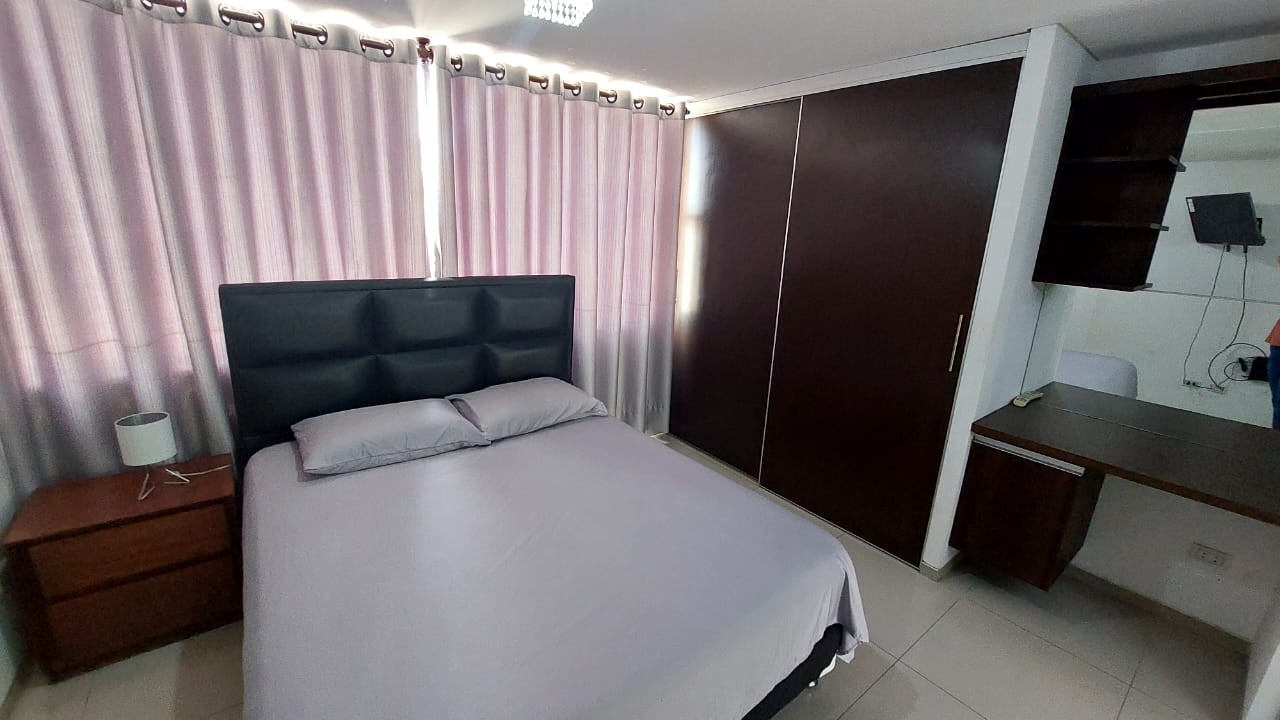Departamento en AlquilerCondominio Baruc, equipetrol entre 2do y 3er anillo 1 dormitorios 1 baños  Foto 6