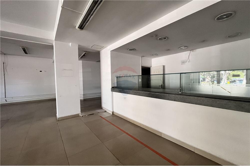 Local comercial en Noroeste en Cochabamba  2 baños  Foto 8