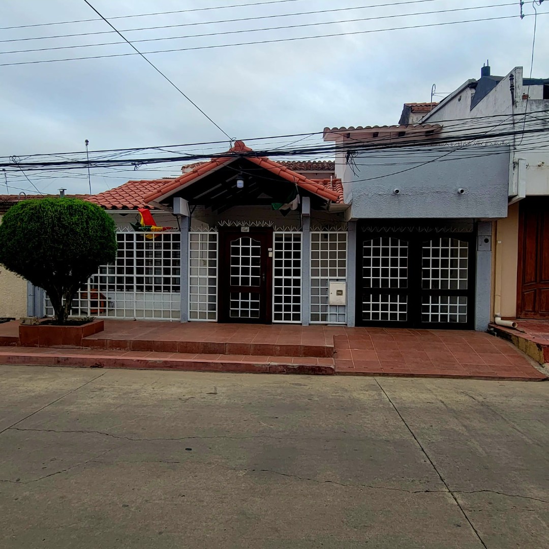Casa en VentaEntré 2do y 3er Anillo Paragua Foto 1