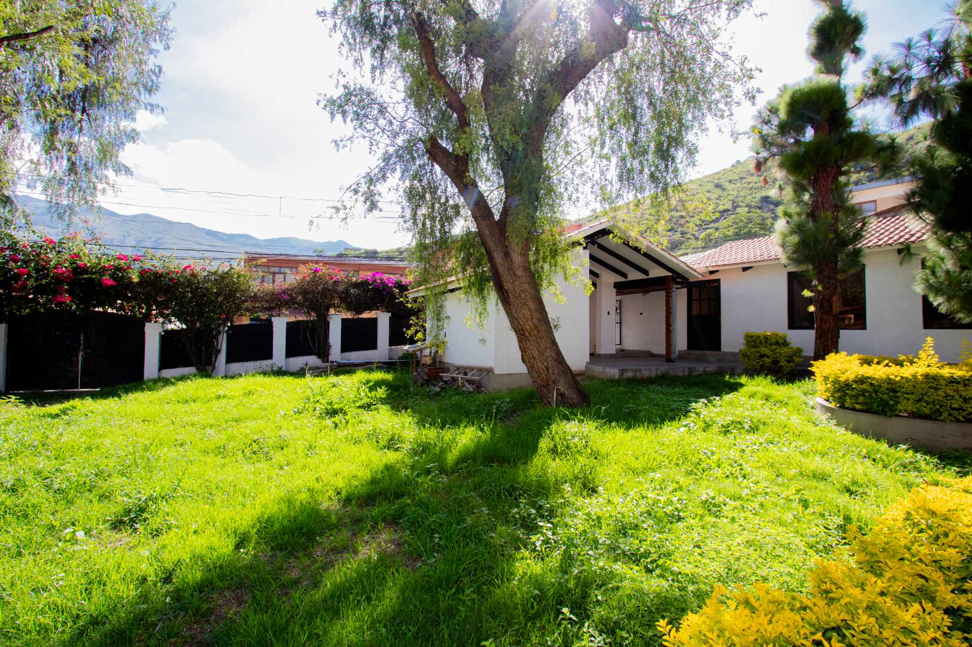 Casa en Muyurina en Cochabamba 6 dormitorios 5 baños 4 parqueos Foto 5