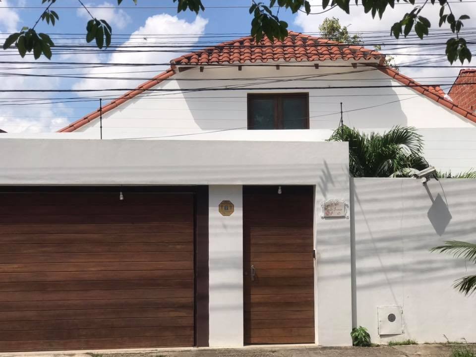 Casa Av. Suarez calle castor franco Foto 6