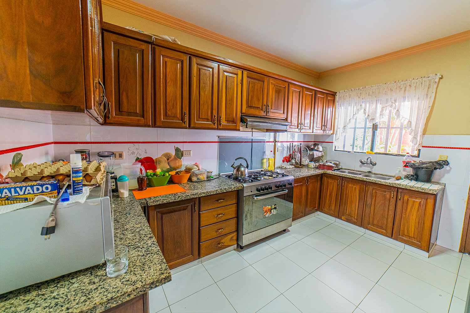 Casa en Entre 5to y 6to anillo Norte en Santa Cruz de la Sierra 4 dormitorios 3 baños 2 parqueos Foto 11