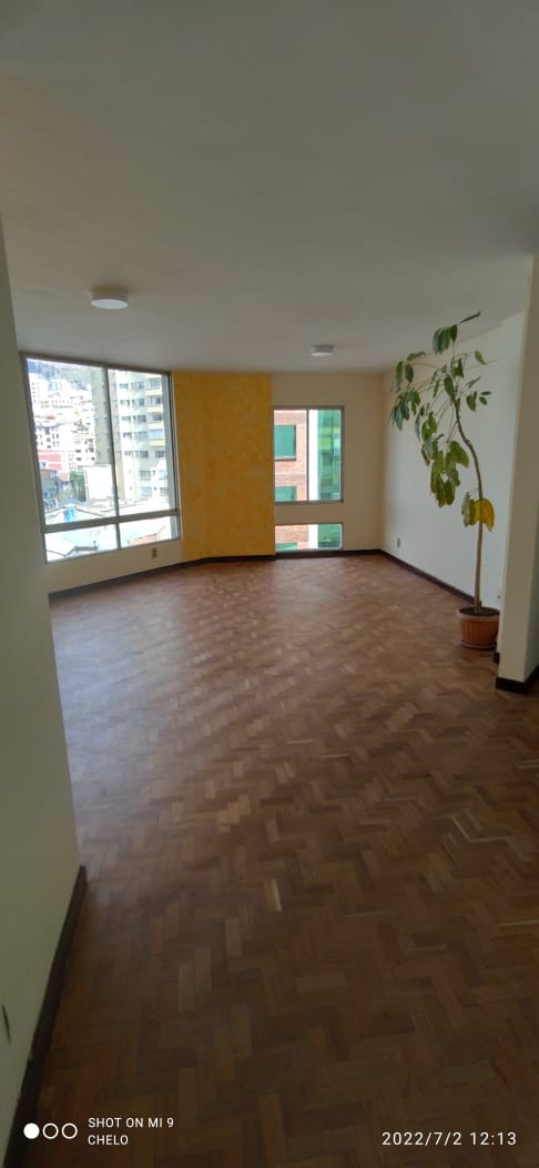 Departamento en VentaEdificio Aspiazu, zona Sopocachi. Av. 20 de Octubre esquina calle Aspiazu. 3 dormitorios 2 baños  Foto 13