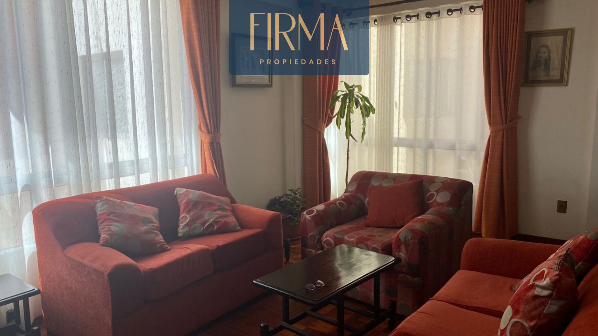 Casa en Achumani en La Paz 4 dormitorios 4 baños 2 parqueos Foto 1