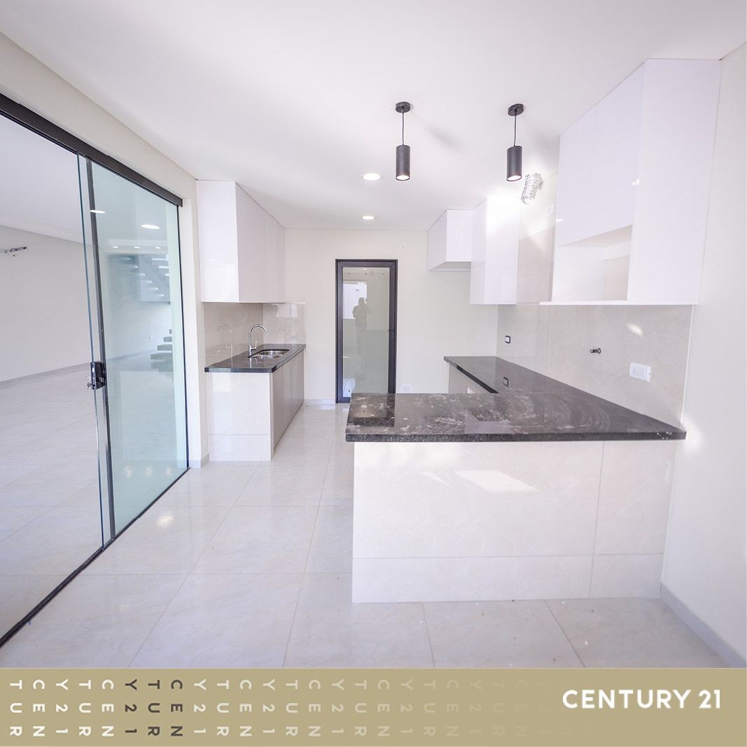 Casa en Venta5 min. del puente Villa Bonita Urubo, Casas en venta en Condominio  Foto 3