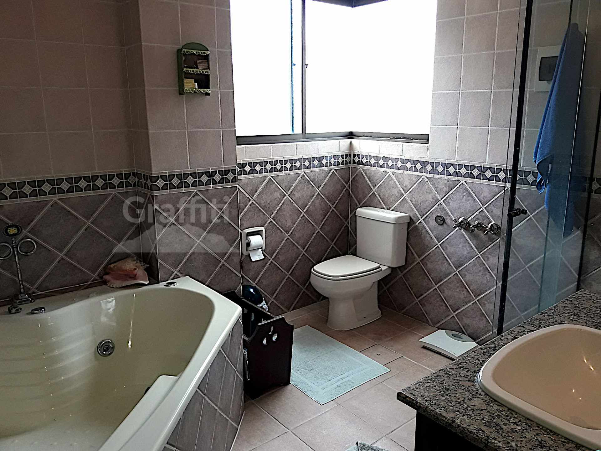 Departamento en Venta﻿Departamento en Venta- Achumani
 3 dormitorios 5 baños 2 parqueos Foto 8