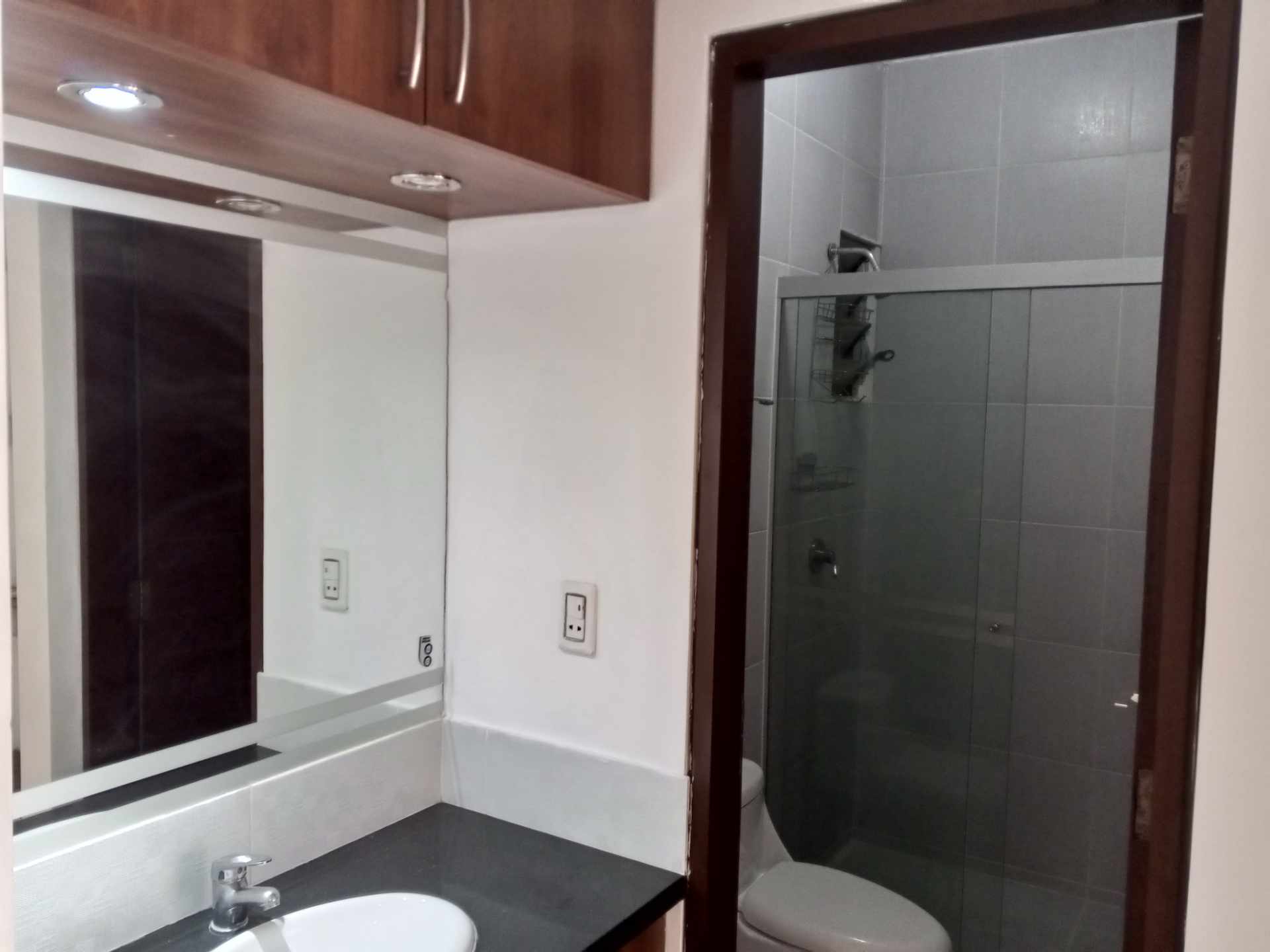 Departamento [CONDOMINIO JERUSALEN| 4TO. Y 5TO. ANILLO ZONA NORTE ENTRE RADIAL 26 Y 27 CERCA DE MALL LAS BRISAS] ALQUILER SIN MUEBLES DPTO. 1 DORMITORIO SIN PARQUEO Foto 6