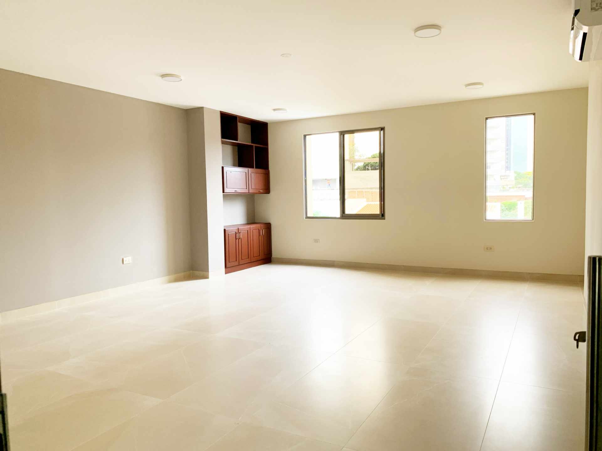 En Alquiler a $us 900 Foto 10