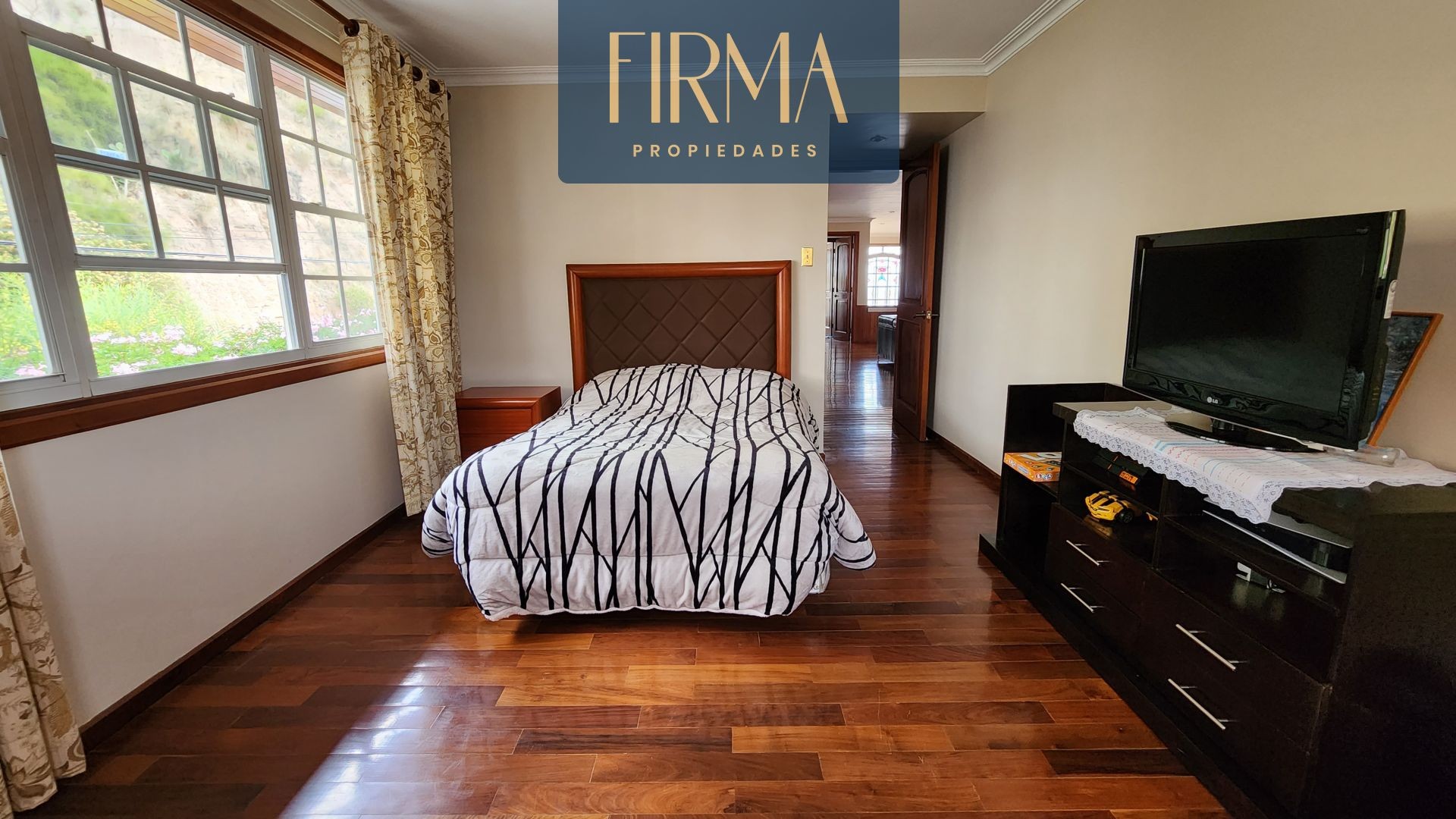 Casa en VentaIRPAVI (INICIO) 4 dormitorios 5 baños 5 parqueos Foto 7