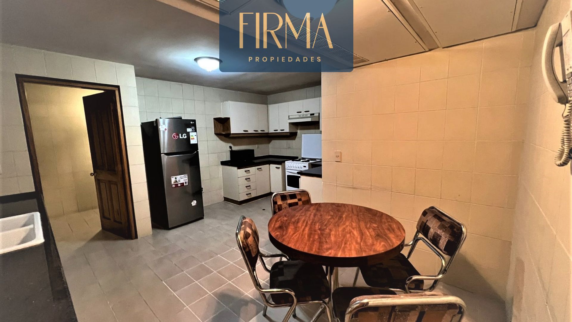 Departamento en Centro en La Paz 3 dormitorios 4 baños 1 parqueos Foto 12