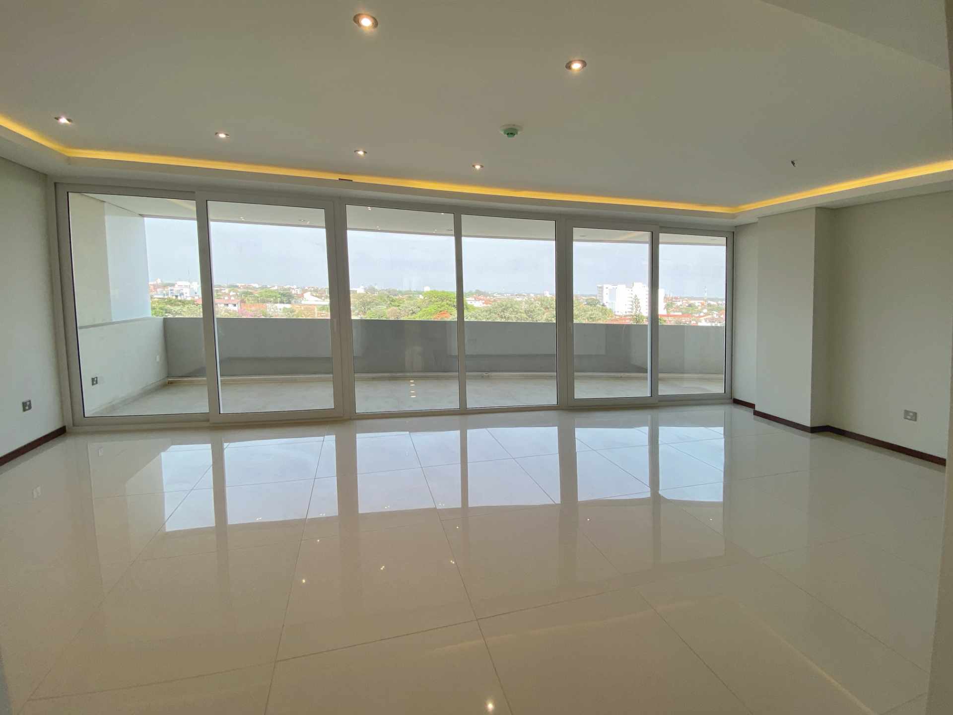 Departamento en Entre 2do y 3er anillo Oeste en Santa Cruz de la Sierra 3 dormitorios 3 baños 1 parqueos Foto 14