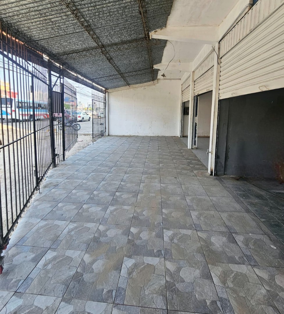 Departamento en AlquilerAv. Paragua 2do anillo  3 dormitorios 2 baños 4 parqueos Foto 7