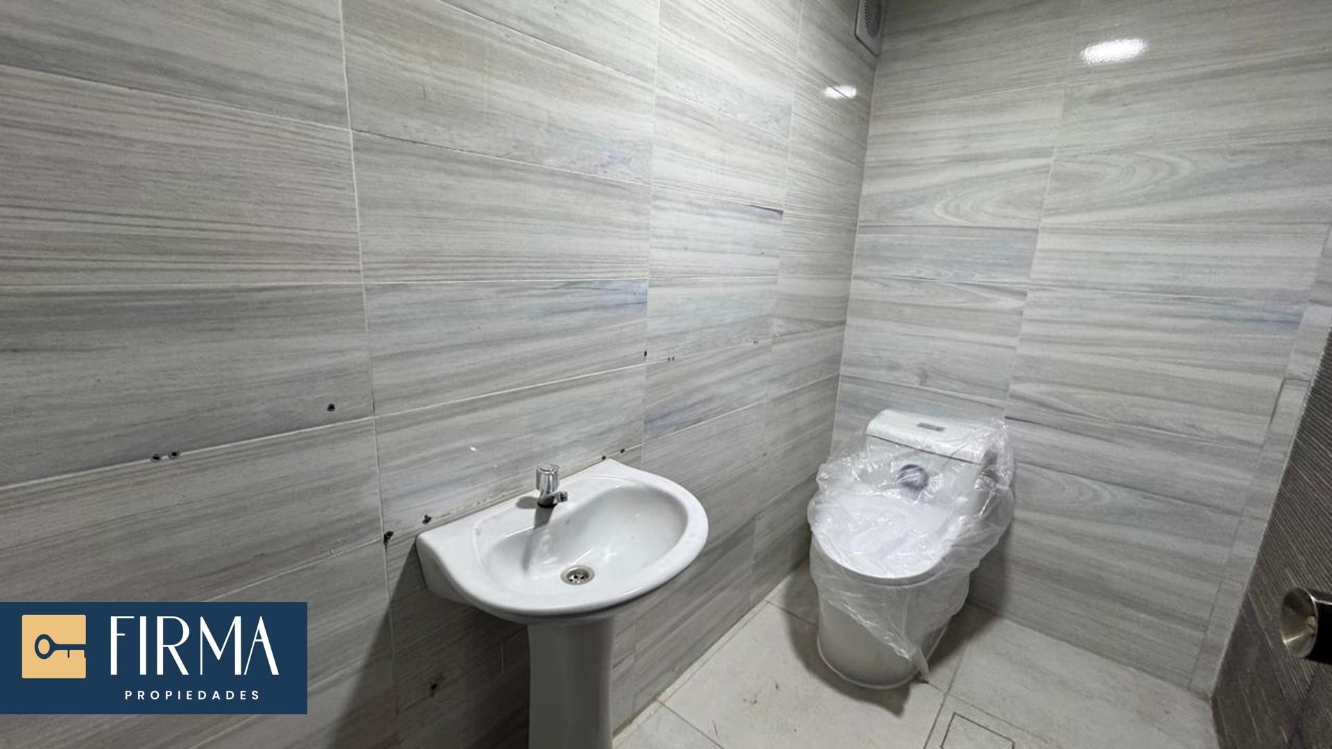 Casa en AlquilerCASA EN ALQUIER, ACHUMANI 4 dormitorios 6 baños 3 parqueos Foto 11