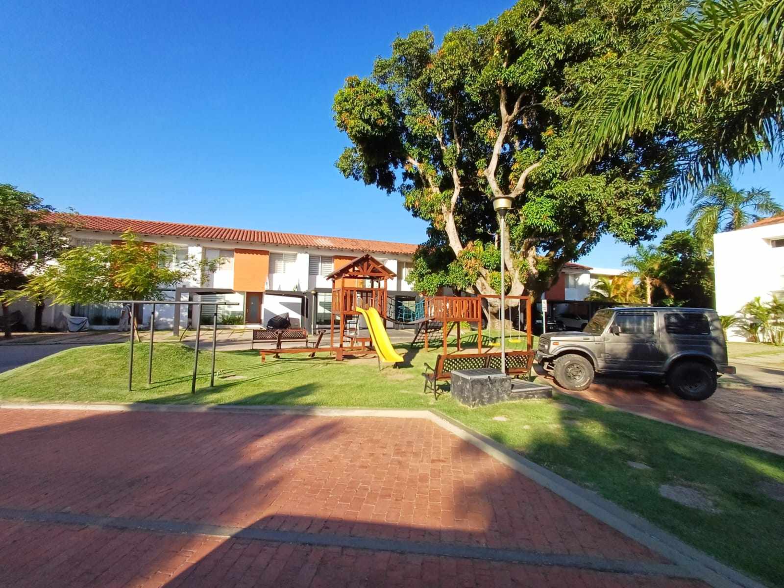 Casa en Venta4to Anillo Zona Norte, Radial 27. Foto 9