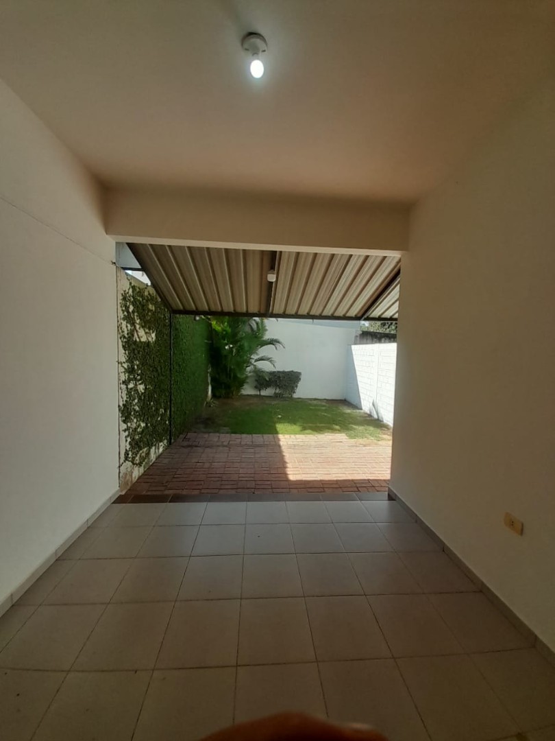 Casa en AlquilerVilla Bonita, Urubo (a 200m de la gasolinera Urubo) Foto 13