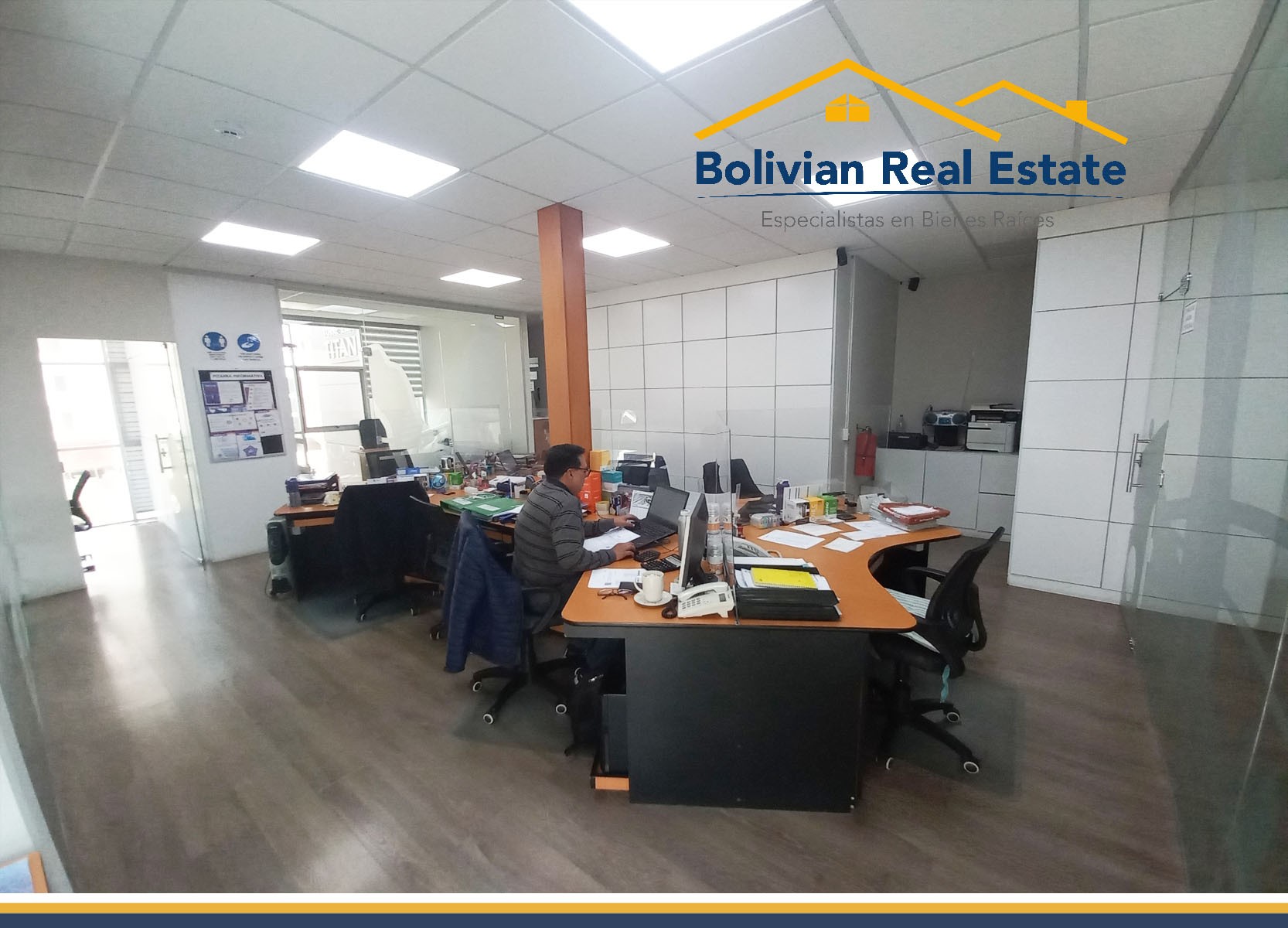 Oficina en AlquilerCALACOTO EN EXCELENTE UBICACIÓN, OFICINA EN VENTA 1 dormitorios 3 baños 2 parqueos Foto 7