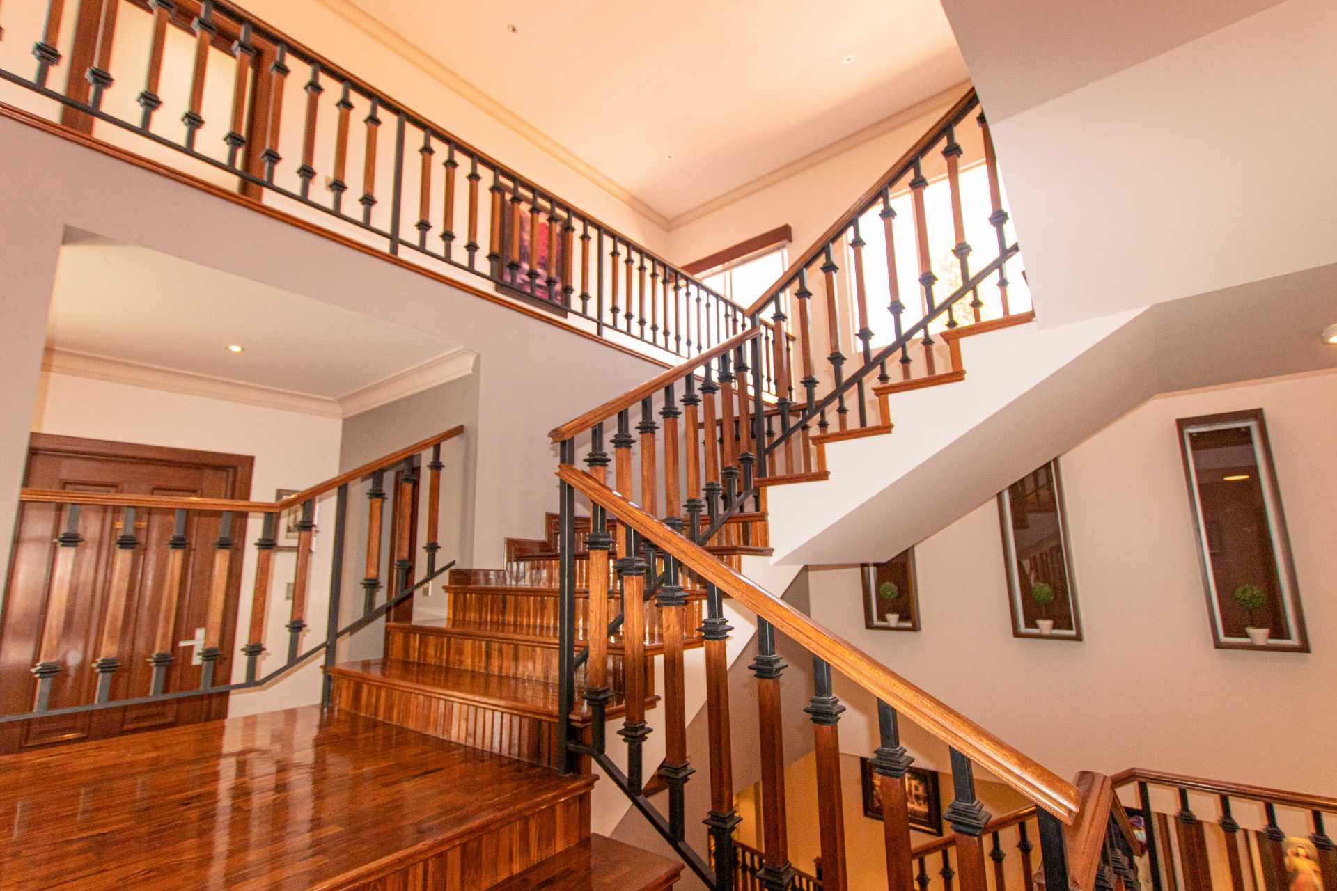 Casa en Aranjuez en Cochabamba 5 dormitorios 8 baños 6 parqueos Foto 7