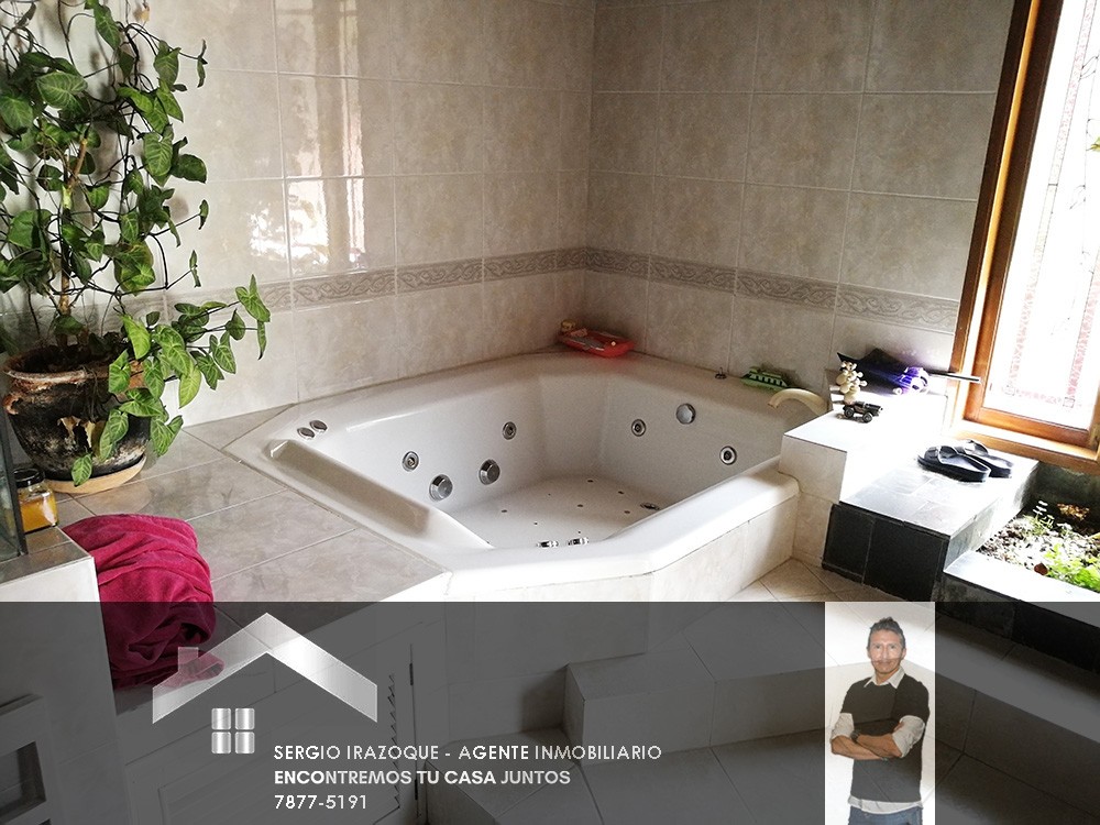 Casa en Mallasilla en La Paz 11 dormitorios 15 baños 10 parqueos Foto 16