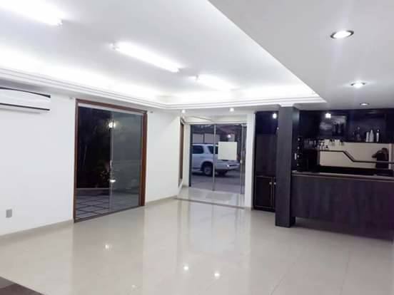 Casa Av. Piraí (entre 2do y 3er Anillo) lado Banco Ganadero Santa Cruz de la sierra Foto 11