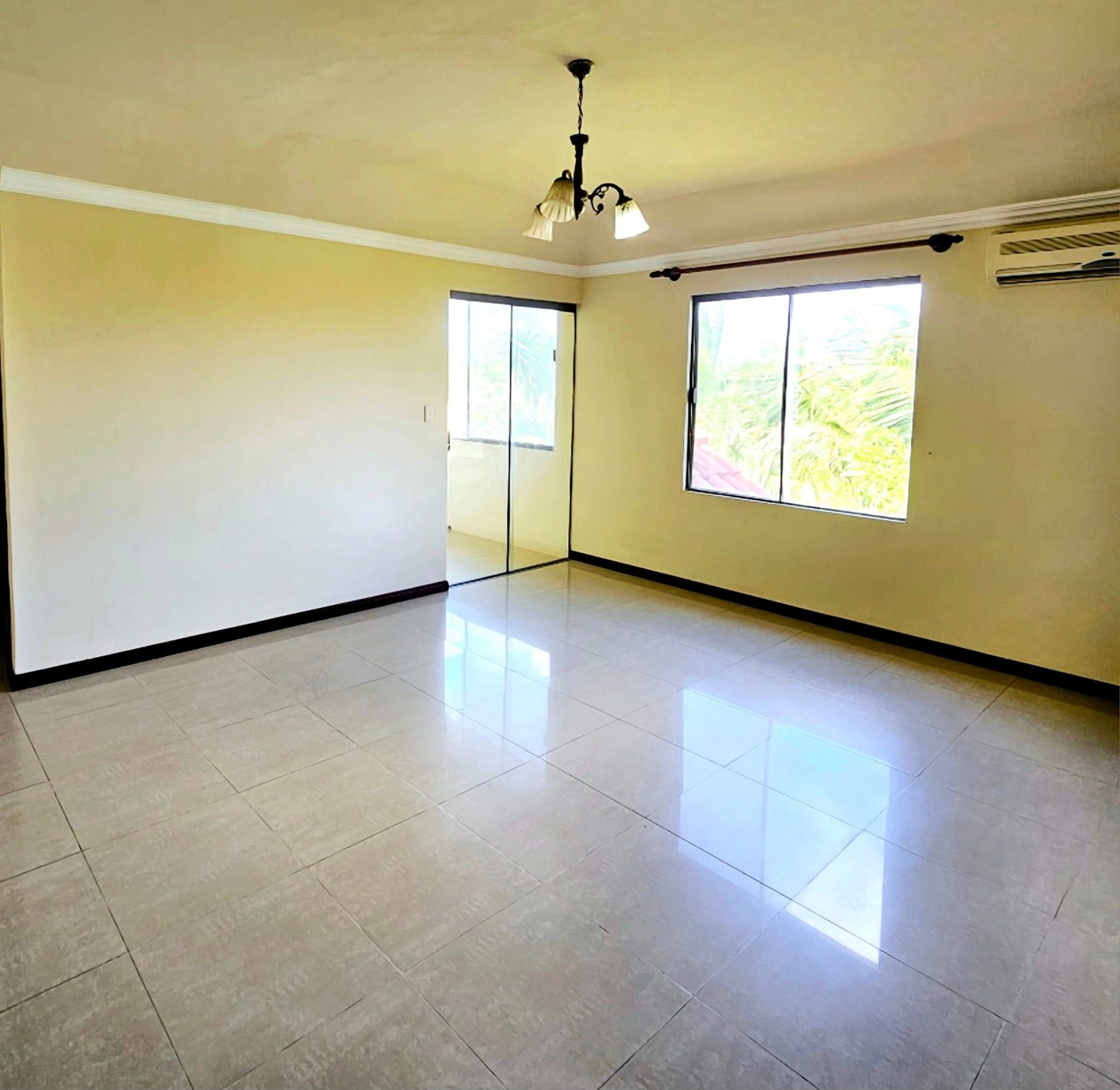 Departamento en AlquilerCOND. GENESIS - AV. BANZER 7MO ANILLO- LINDO DEPARTAMENTO Foto 13