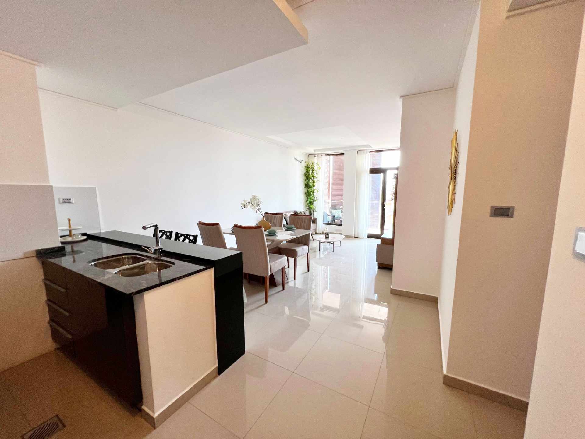 Departamento Zona Norte Av Alemana entre 2do y 3er anillo Foto 2