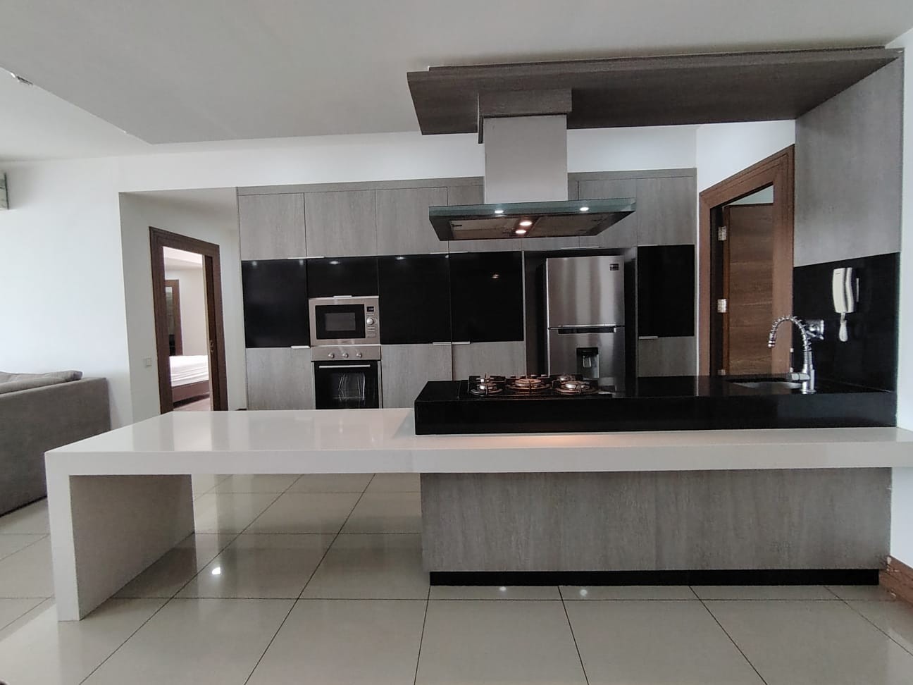 Departamento EQUIPETROL, Alquiler Amoblados de Departamento de 3 Dormitorios en Suite Foto 19