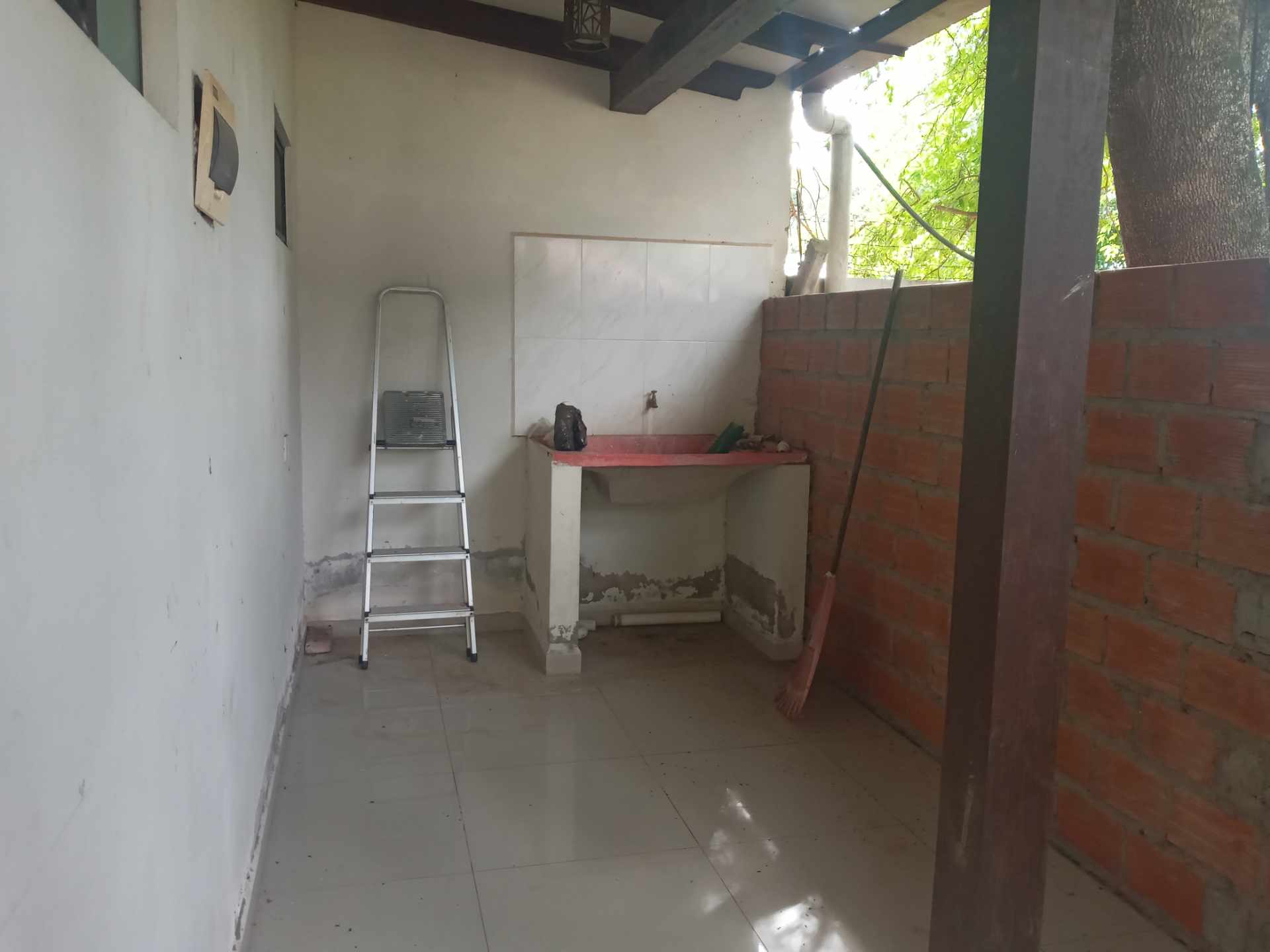 Casa en VentaEN WARNES LOCALIDAD LAS BARRERAS CASA QUINTA EN VENTA  2 dormitorios 3 baños 4 parqueos Foto 5