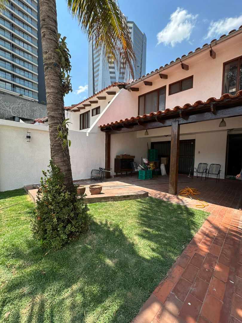 Casa SIRARI SOBRE EL 3er anillo 
CASA EN ALQUILER PARA OFICINA 
 Foto 1