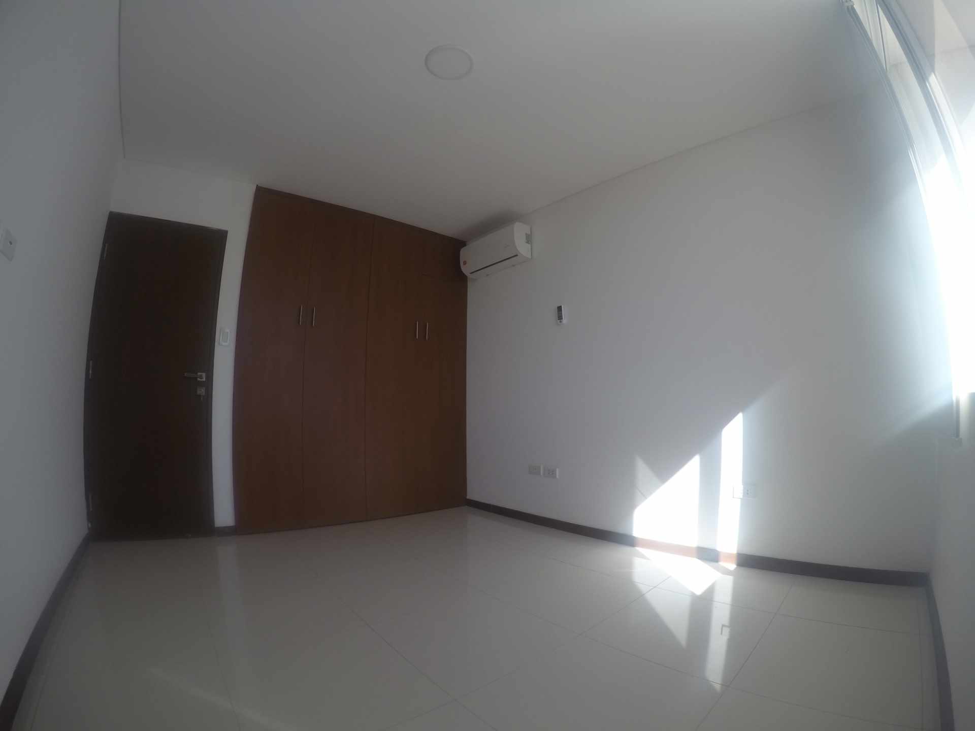 Casa en Entre 4to y 5to anillo Norte en Santa Cruz de la Sierra 3 dormitorios 4 baños 2 parqueos Foto 14