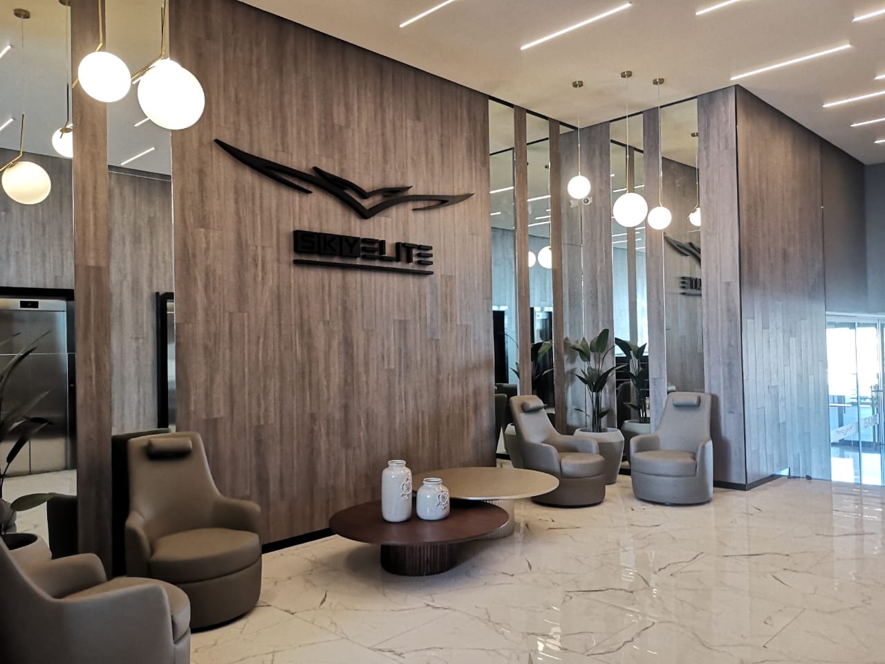 Departamento en AnticréticoEquipetrol,  Sky Elite Collection 1 dormitorios 1 baños  Foto 5