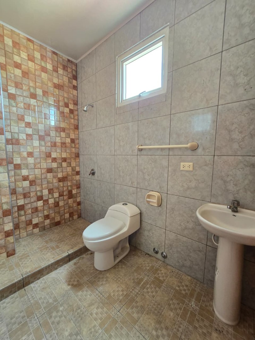 Casa Zona Norte – Av. Alemana, casa amplia en alquiler Foto 22