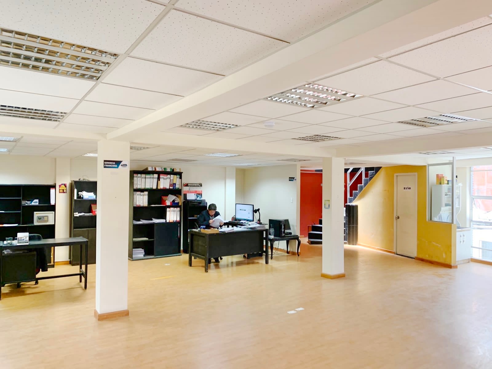 Edificio en AlquilerEDIFICIO EN ALQUILER , INICIOS DE COTA COTA Foto 4