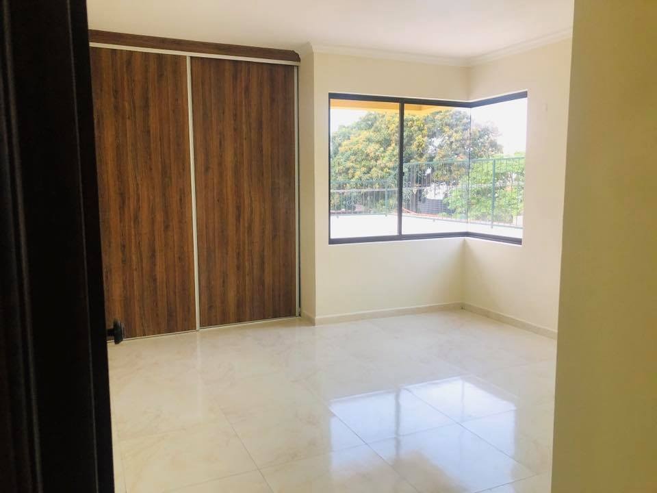 En Venta a $us 165,000 Foto 3