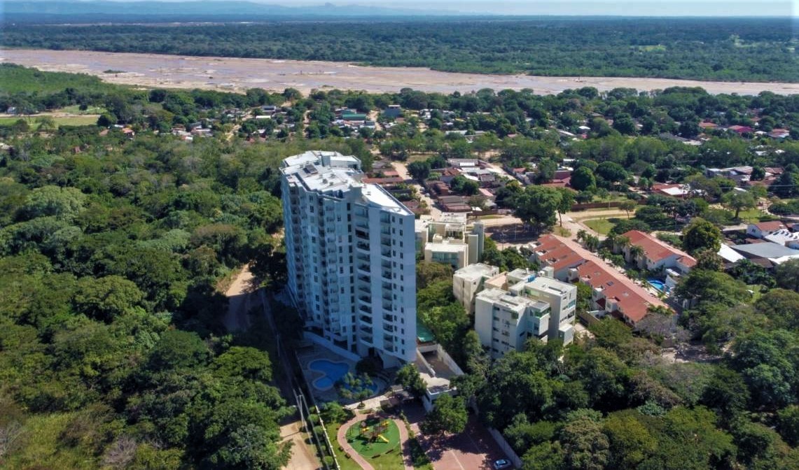 Departamento en VentaCondominio Torres Solaris, Av. Radial 19 Y Vagabundos (5to anillo) Piso 14 - Departamento 14A Santa Cruz - Bolivia 3 dormitorios 2 baños 1 parqueos Foto 9