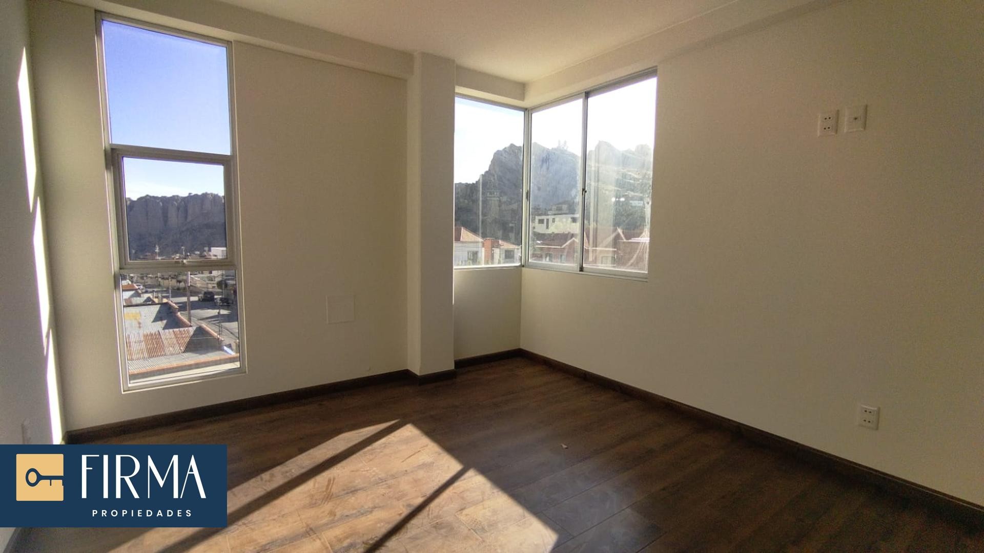 Departamento en Achumani en La Paz 3 dormitorios 3 baños 1 parqueos Foto 1