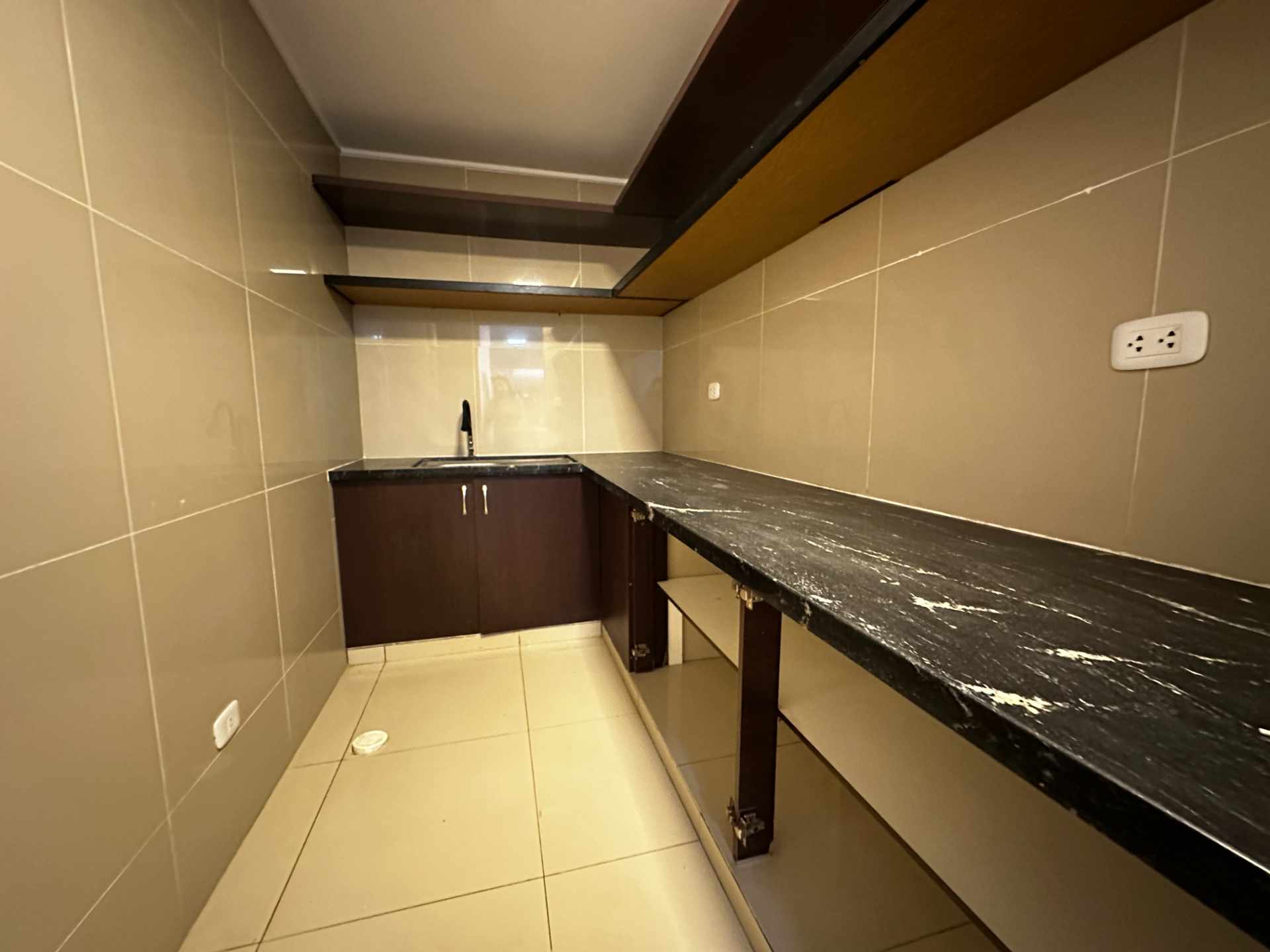 Local comercial en VentaAV. BENI, ENTRE 5TO Y 6TO ANILLO, BUSINESS CENTER Foto 5