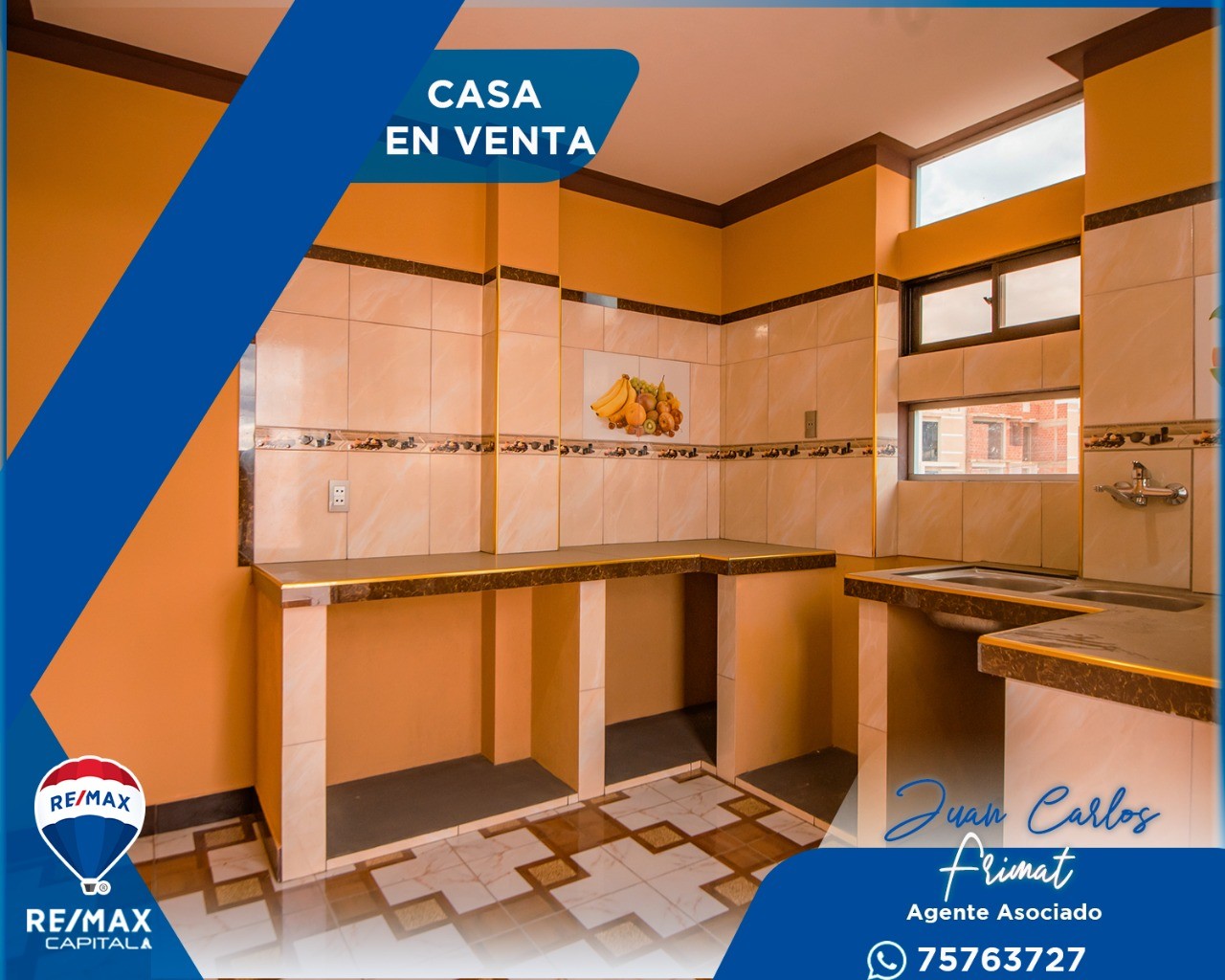 Casa en Sucre en Sucre 7 dormitorios 5 baños 3 parqueos Foto 4