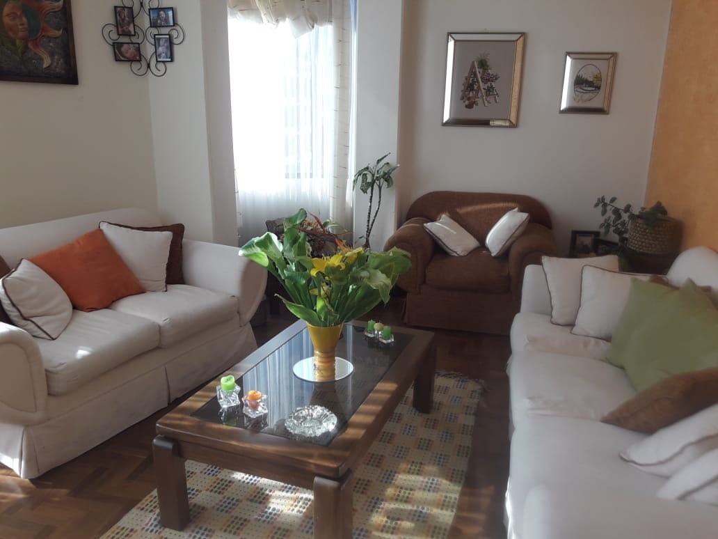 Departamento en Calacoto en La Paz 3 dormitorios 3 baños 1 parqueos Foto 3