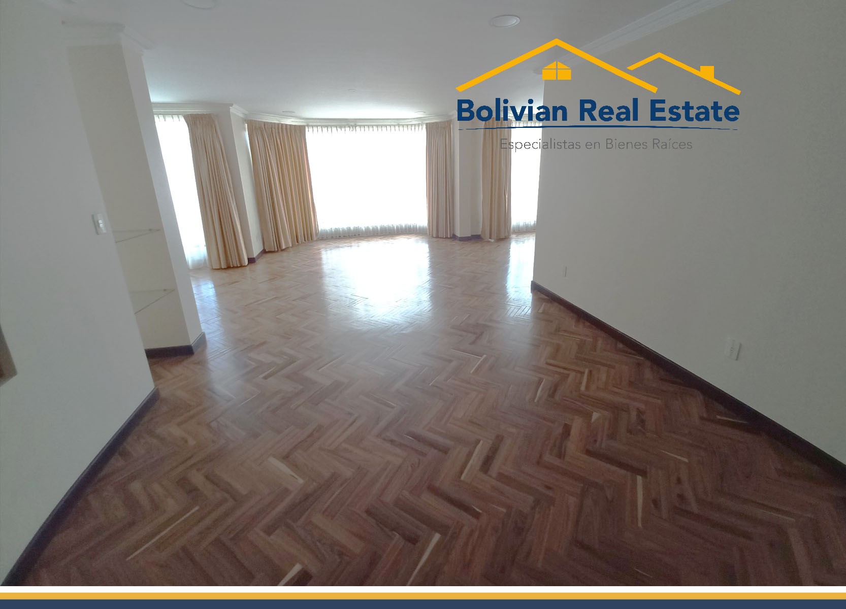 Departamento En venta espectacular Penthouse Dúplex con terraza privada en Calacoto Foto 3