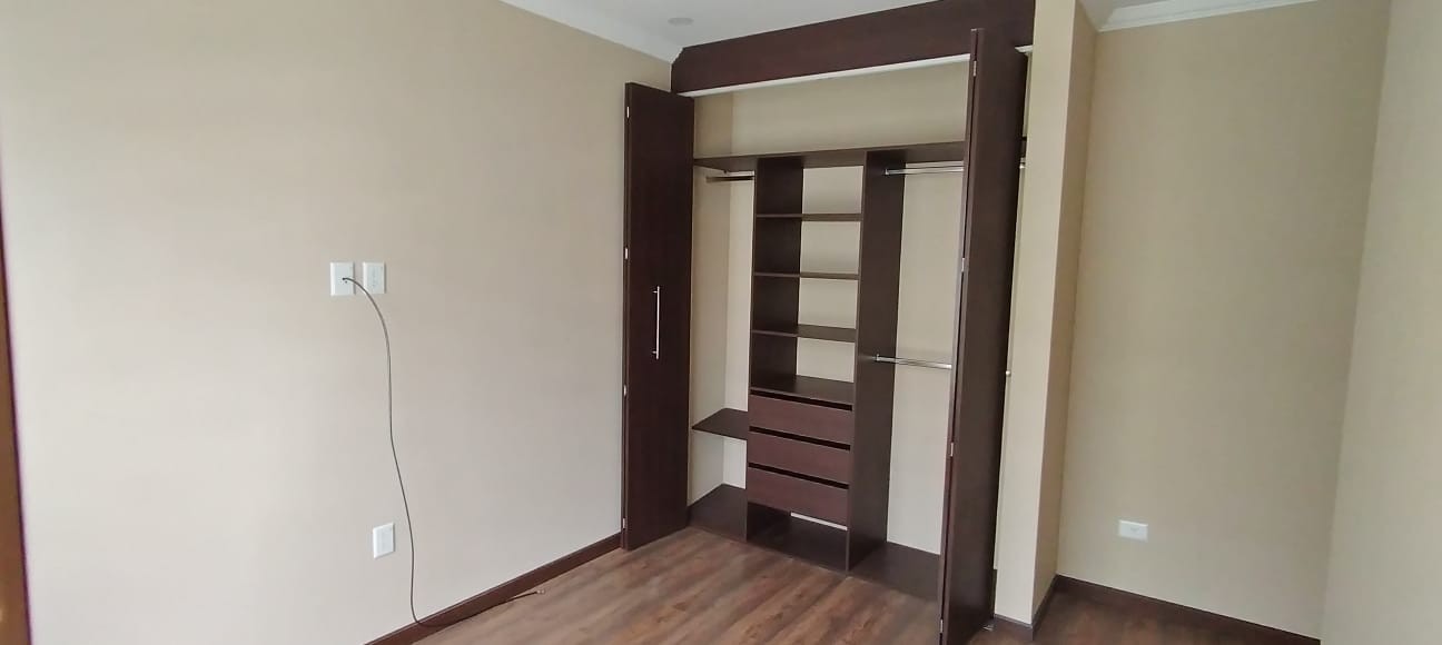 Departamento en AlquilerCALLE B SECTOR ASILO SAN RAMON, ZONA DE ACHUMANI Foto 5