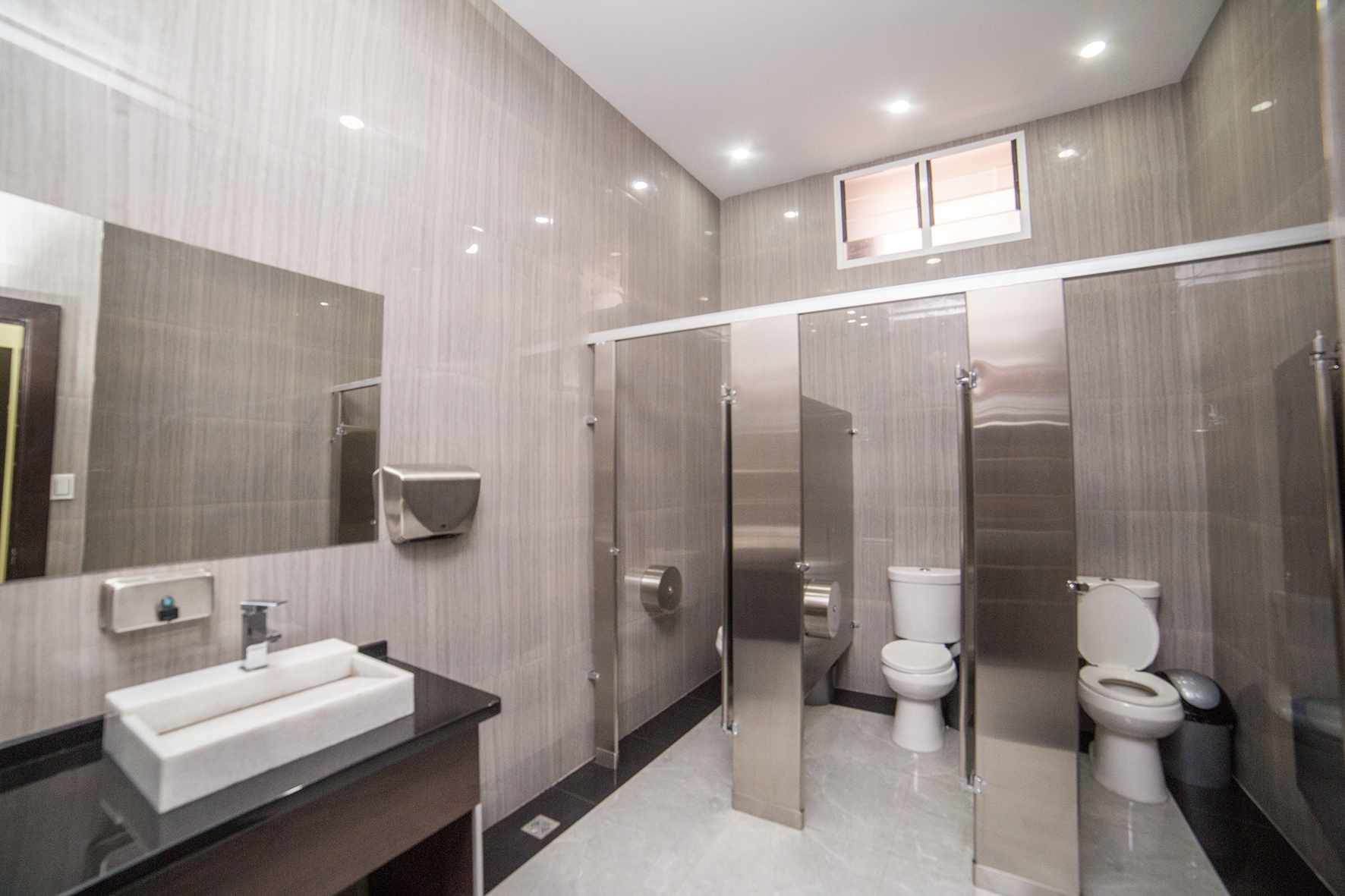 Oficina en AlquilerCalle Jordán entre 25 de Mayo y Esteban Arce Foto 21