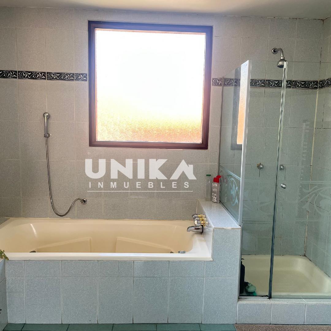 Casa en Alquiler☀️🏡 LINDA Y SOLEADA CASA EN ALQUILER EN ACHUMANI 4 dormitorios 5 baños 3 parqueos Foto 29